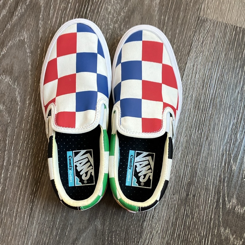 Vans - Picture 5 of 12